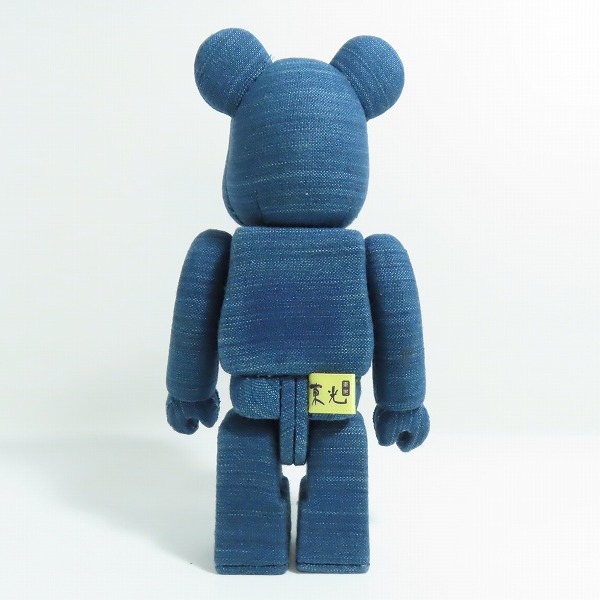 実際に弊社で買取させて頂いたBE@RBRICK/ベアブリック 柿沼東光 ART OF LIVING 木目込み 藍染 の画像 3枚目