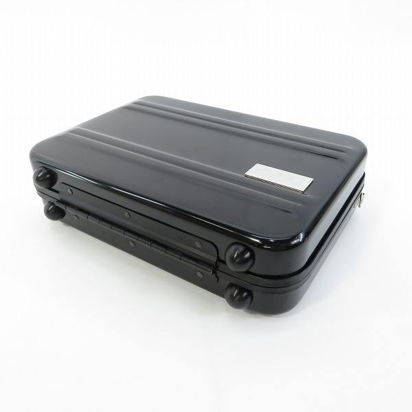 実際に弊社で買取させて頂いたZERO HALLIBURTON/ゼロハリバートン FRANZEN  アタッシュシュケースの画像 2枚目