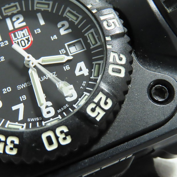 実際に弊社で買取させて頂いたSUREFIRE/シュアファイア×LUMINOX/ルミノックス リストライトウォッチ 2211の画像 5枚目