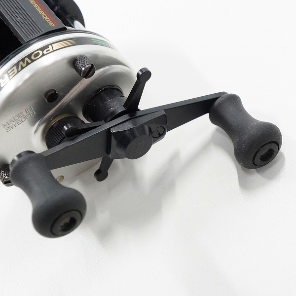 実際に弊社で買取させて頂いたAbuGarcia/アブガルシア Ambassador POWER 4 アンバサダー 右ハンドル ベイトリール 箱付きの画像 4枚目