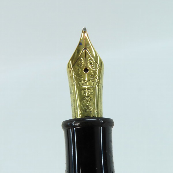 実際に弊社で買取させて頂いたMONTBLANC/モンブラン 万年筆 作家シリーズ オスカーワイルド 20000本限定 ペン先18K-750の画像 5枚目