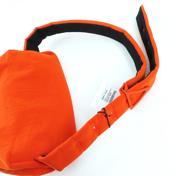 実際に弊社で買取させて頂いた【未使用】BOTTEGA VENETA/ボッテガヴェネタ ザボディポーチ ショルダーバッグ 620954の画像 3枚目