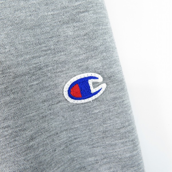 実際に弊社で買取させて頂いたChampion/チャンピオン キルティング プルオーバー パーカー C8-QS102/XLの画像 4枚目