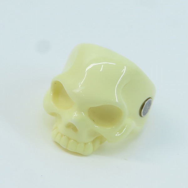 実際に弊社で買取させて頂いたGARNI/ガルニ アクリル スカルリング ホワイト 18号