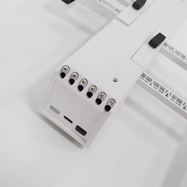 実際に弊社で買取させて頂いたJammy E/ジャミー E JE-001 ギター型MIDI コントローラー【通電確認済】の画像 4枚目