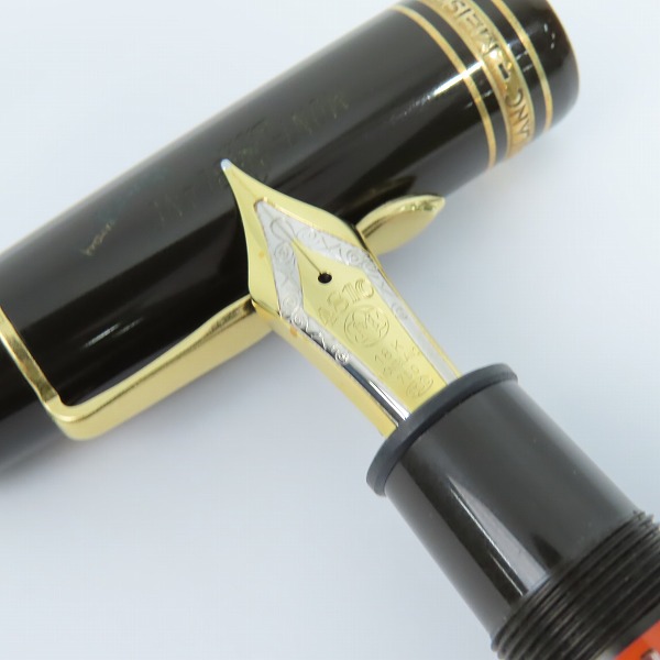 実際に弊社で買取させて頂いた(2)MONTBLANC/モンブラン 作家シリーズ ヘミングウェイ マイスターシュテュック 万年筆ペン先18K-750