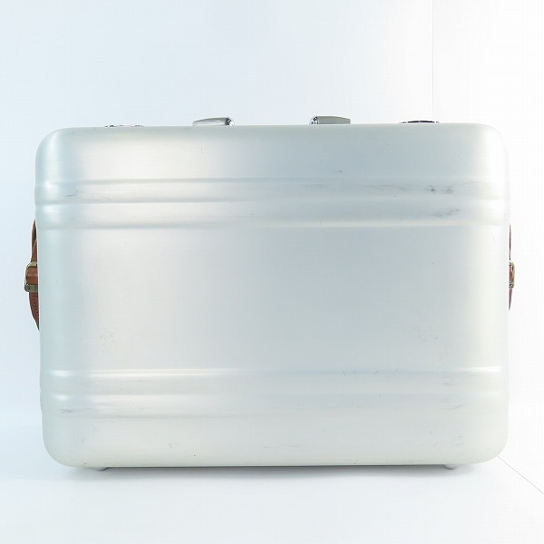 実際に弊社で買取させて頂いたZERO HALLIBURTON/ゼロハリバートン ダイヤルロック式 アタッシュケース