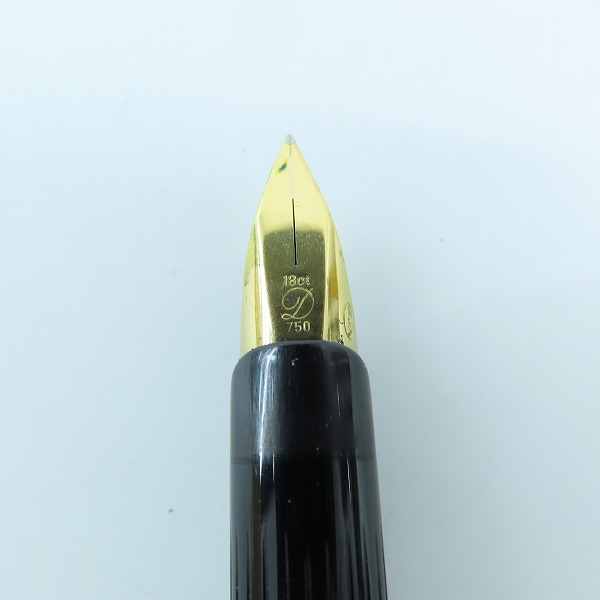 実際に弊社で買取させて頂いたS.T.DuPont/デュポン SILVER925/シルバー925/銀無垢 キャップ式万年筆 ペン先 18ct/K18/750の画像 1枚目