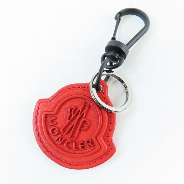 実際に弊社で買取させて頂いたMONCLER/モンクレール ロゴ型 レザー キーホルダー レッド