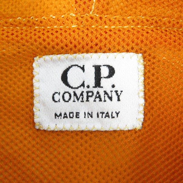 実際に弊社で買取させて頂いたC.P.COMPANY/シーピーカンパニー ジップアップパーカー /50の画像 2枚目