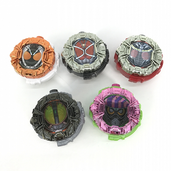 実際に弊社で買取させて頂いた【おまとめ】BANDAI/バンダイ 仮面ライダージオウ DXライドウォッチシリーズ クウガ/アギト/龍騎 等の画像 1枚目