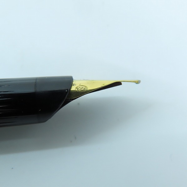 実際に弊社で買取させて頂いたS.T.DuPont/デュポン SILVER925/シルバー925/銀無垢 キャップ式万年筆 ペン先 18ct/K18/750の画像 2枚目