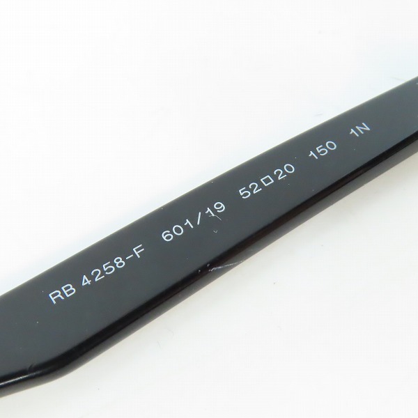 実際に弊社で買取させて頂いたRay-Ban/レイバン サングラス/アイウェア RB4258-F 601/19の画像 6枚目