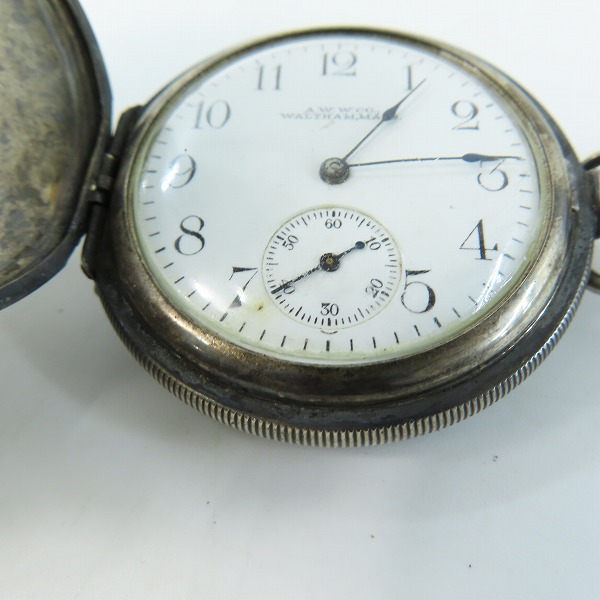 実際に弊社で買取させて頂いた【ジャンク】A.W.W.Co WALTHAM MASS/ウォルサム ヴィンテージ懐中時計/SILVER925/唐草彫刻の画像 5枚目