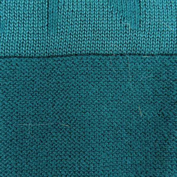 実際に弊社で買取させて頂いたARMANI EXCHANGE/アルマーニエクスチェンジ Vネック/クルーネック セーター レッド/グリーン 2点セットの画像 3枚目