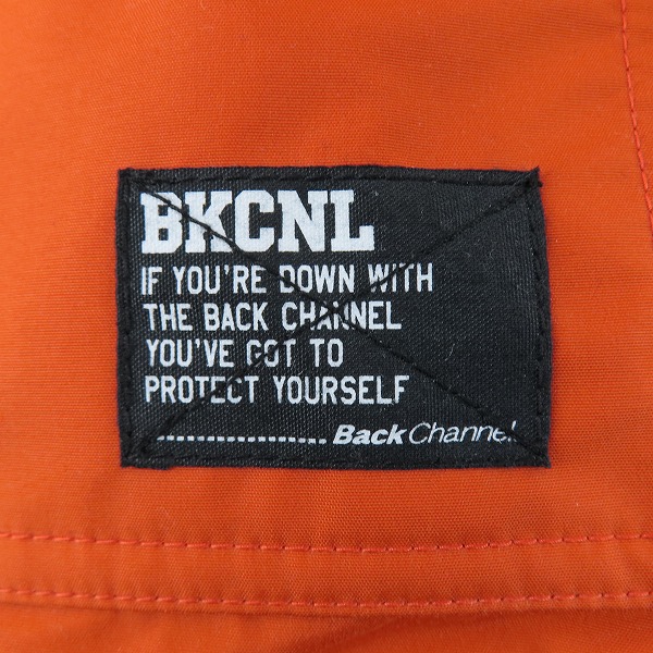 実際に弊社で買取させて頂いたBackChannel/バックチャンネル フードジャケット ロゴプリント 2319055/XLの画像 4枚目