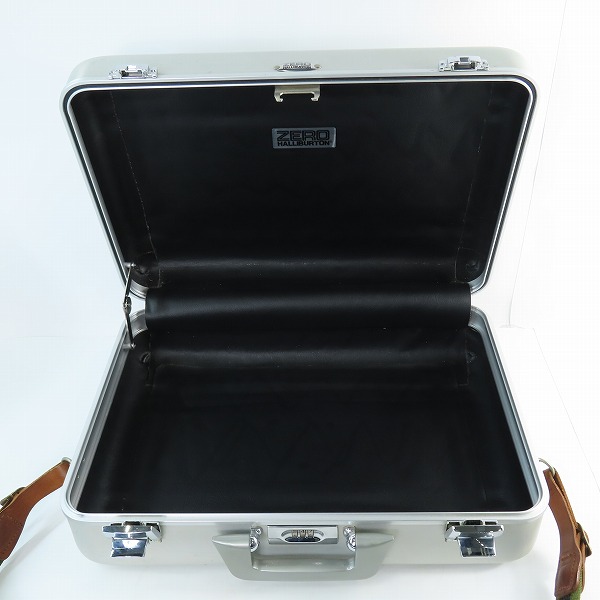 実際に弊社で買取させて頂いたZERO HALLIBURTON/ゼロハリバートン ダイヤルロック式 アタッシュケースの画像 5枚目