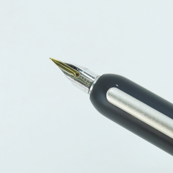 実際に弊社で買取させて頂いたLAMY/ラミー dialog3/ダイアログ3  万年筆 ペン先14K-585 F