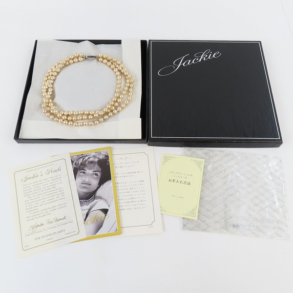 実際に弊社で買取させて頂いたFranklin Mint/フランクリンミント Jackie/ジャッキー 3連パール ネックレス の画像 6枚目