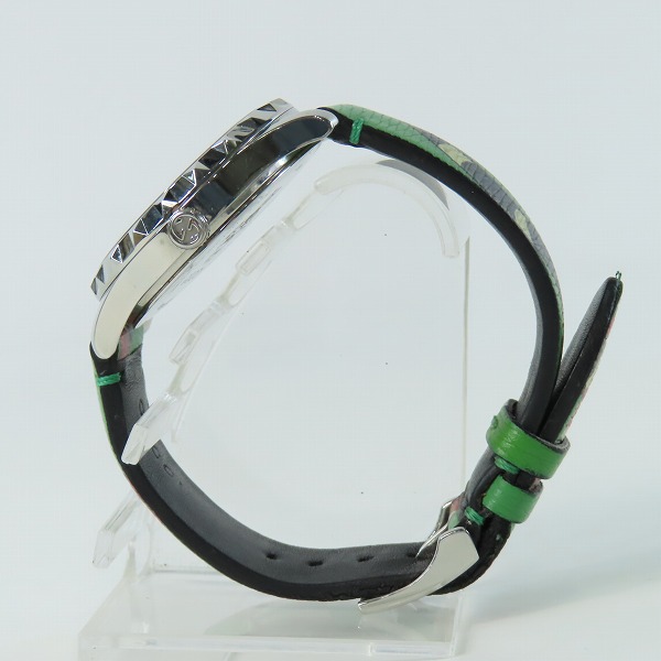 実際に弊社で買取させて頂いたGUCCI/グッチ Gタイムレス bee スネーク ウォッチ/腕時計 クォーツ 126.4【動作未確認】の画像 1枚目