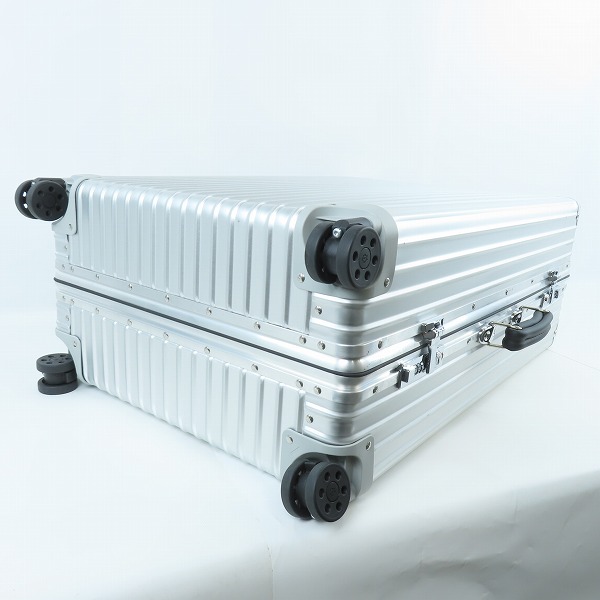 実際に弊社で買取させて頂いたRIMOWA/リモワ クラシック チェックインL シルバー 四輪/マルチホイール 84L/973.73の画像 3枚目