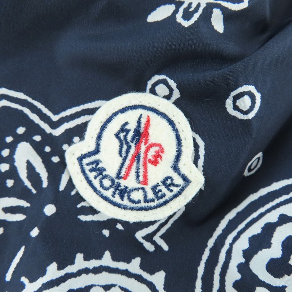 実際に弊社で買取させて頂いた【JPタグ】MONCLER/モンクレール DANY GIUBBOTTO ペイズリー ナイロンジャケット B10914161605  53834/0の画像 4枚目