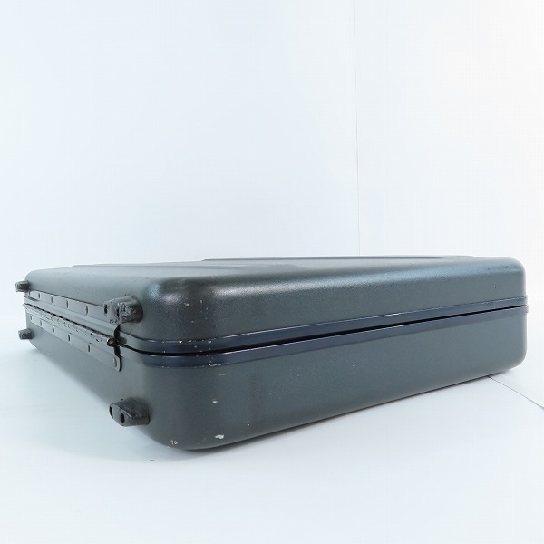 実際に弊社で買取させて頂いたZERO HALLIBURTON/ゼロハリバートン ブラック ダイヤル式 アタッシュケースの画像 2枚目