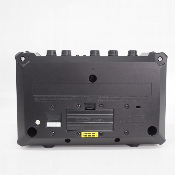 実際に弊社で買取させて頂いた【美品/動作確認済】Roland/ローランド MOBILE CUBE モバイルキューブ ギターアンプの画像 3枚目