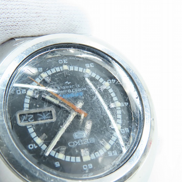 実際に弊社で買取させて頂いたSEIKO/セイコー 5スポーツ 自動巻き デイデイト 時計/ウォッチ 7019-7050の画像 5枚目