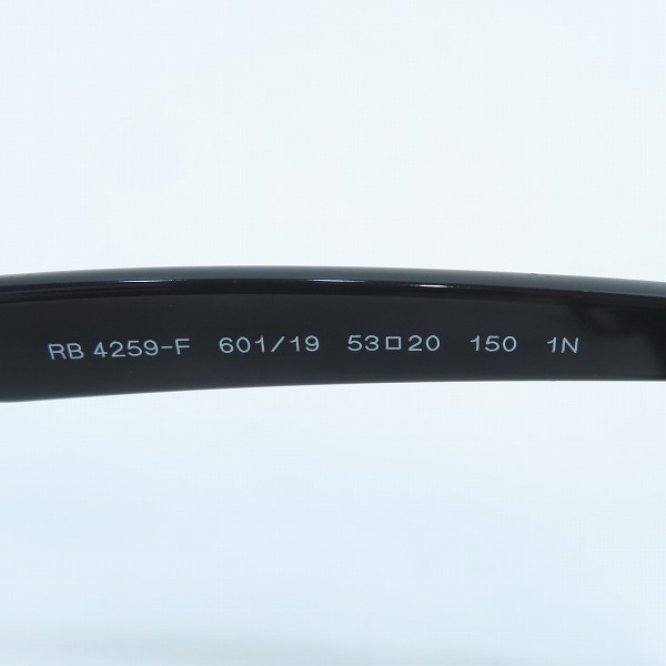 実際に弊社で買取させて頂いたRay-Ban/レイバン ウェリントン サングラスフレーム/アイウェア RB4259-F 601/19の画像 4枚目