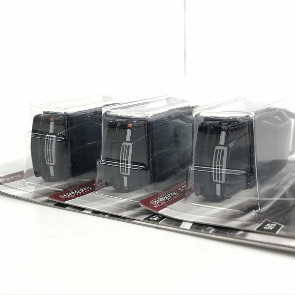 実際に弊社で買取させて頂いた【未開封】Hot Wheels/ホットウィール 1/64 MODERN CLASSICS Mercedes-Benz/メルセデスベンツ 190E 2.5-16 EVO 3点セットの画像 3枚目