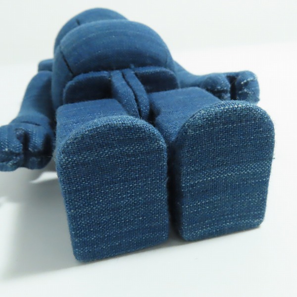 実際に弊社で買取させて頂いたBE@RBRICK/ベアブリック 柿沼東光 ART OF LIVING 木目込み 藍染 の画像 5枚目