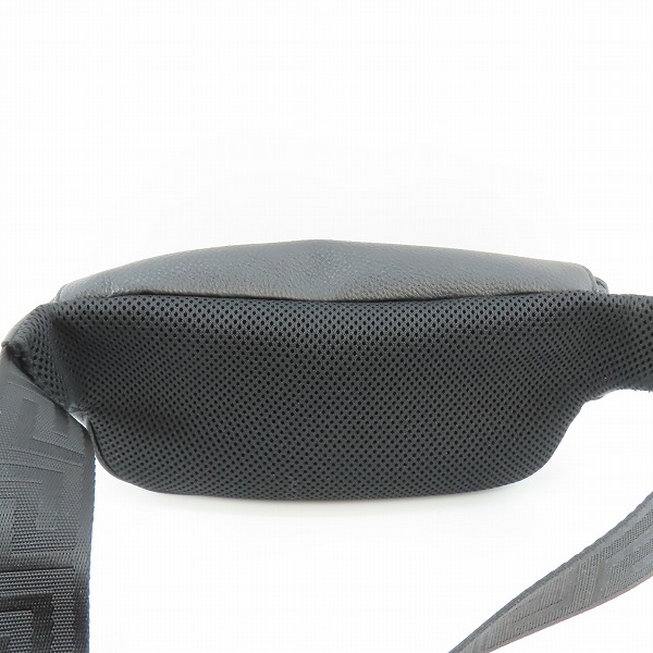 実際に弊社で買取させて頂いたVERSACE/ヴェルサーチ メデューサ レザー ウエストバッグ ボディバッグ の画像 1枚目