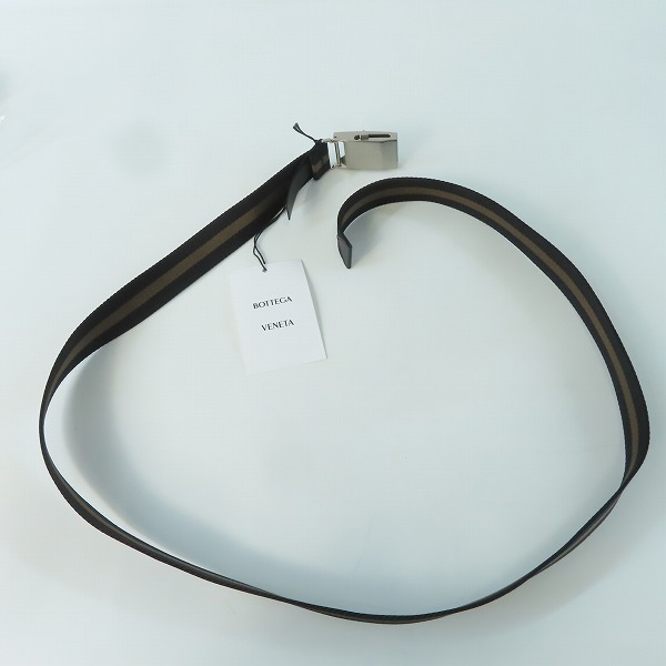 実際に弊社で買取させて頂いた【未使用】BOTTEGA VENETA/ボッテガヴェネタ リボンストラップ ボーダー ライン ベルト 629663 VBWJ1 8552の画像 4枚目