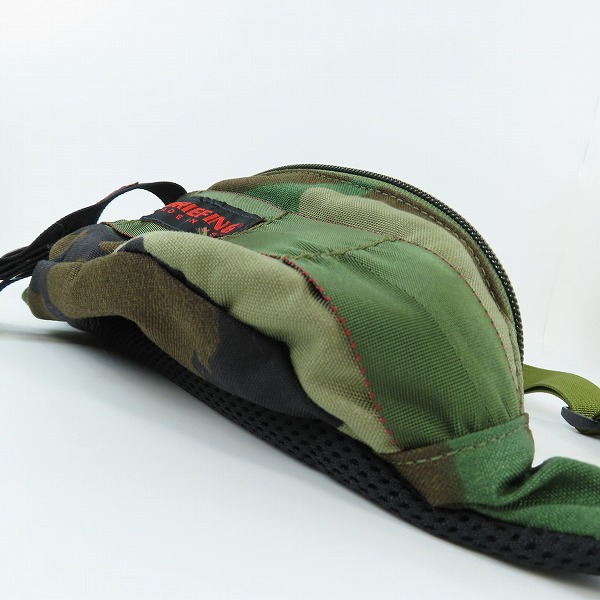 実際に弊社で買取させて頂いたBRIEFING/ブリーフィング FLIGHT LIGHT MINI POD BUCKET WOODLAND CAMO ボディバッグ ウエストバッグの画像 3枚目