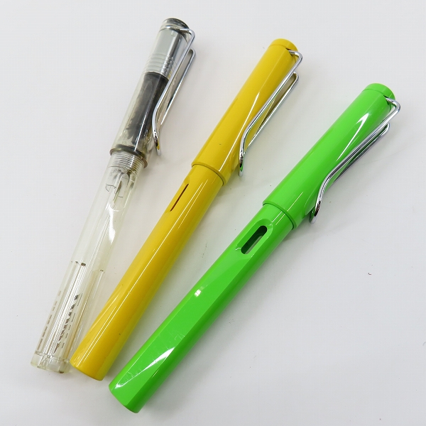 実際に弊社で買取させて頂いたLAMY/ラミー サファリ 小窓付き 万年筆 3点セット