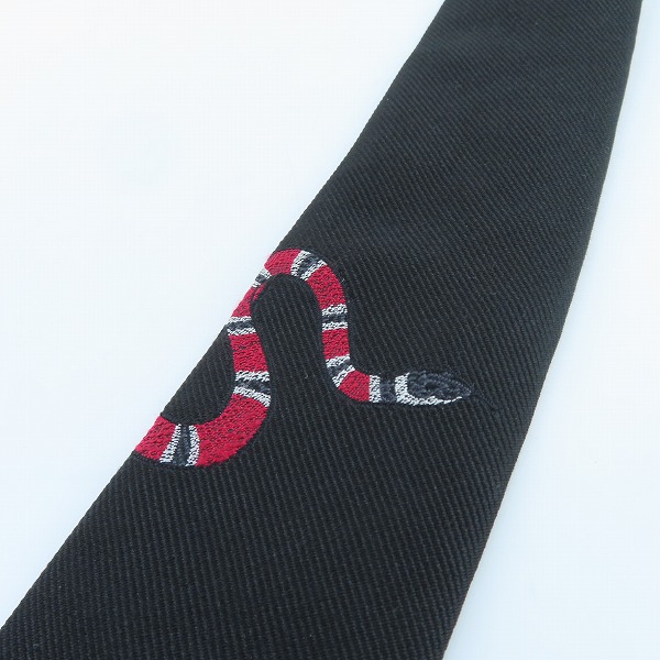 実際に弊社で買取させて頂いた【JPタグ】GUCCI/グッチ スネーク/蛇 シルク ネクタイの画像 7枚目