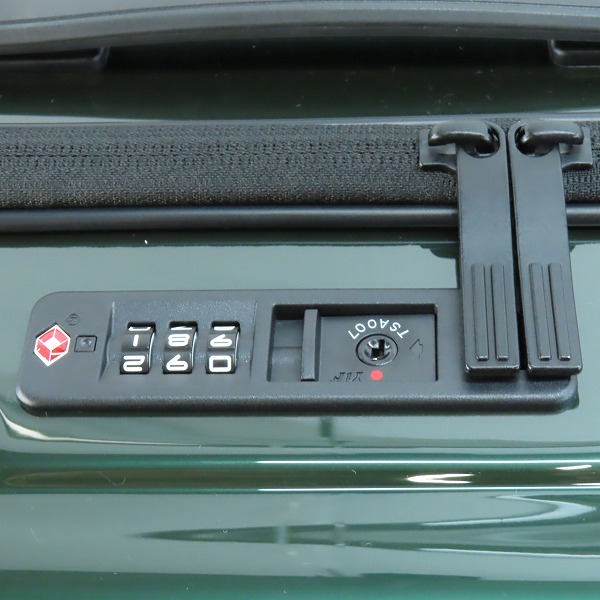 実際に弊社で買取させて頂いた【未使用】ZERO HALLIBURTON/ゼロハリバートン ポリカーボネート製 53L キャリーケース 8053204の画像 6枚目