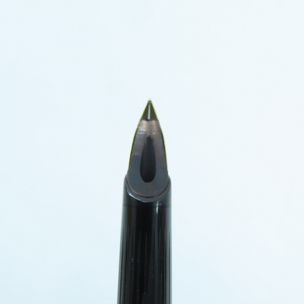 実際に弊社で買取させて頂いたS.T.DuPont/デュポン SILVER925/シルバー925/銀無垢 キャップ式万年筆 ペン先 18ct/K18/750の画像 3枚目