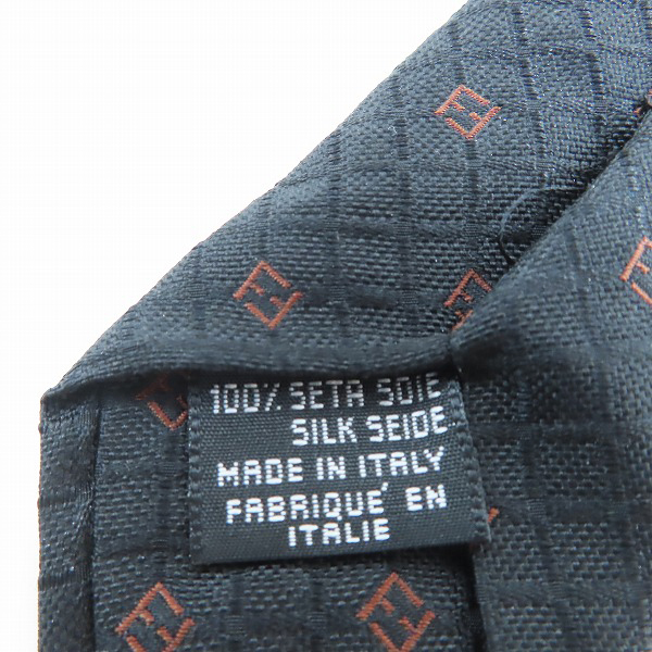 実際に弊社で買取させて頂いたFENDI/フェンディ ロゴ総柄 ネクタイの画像 4枚目