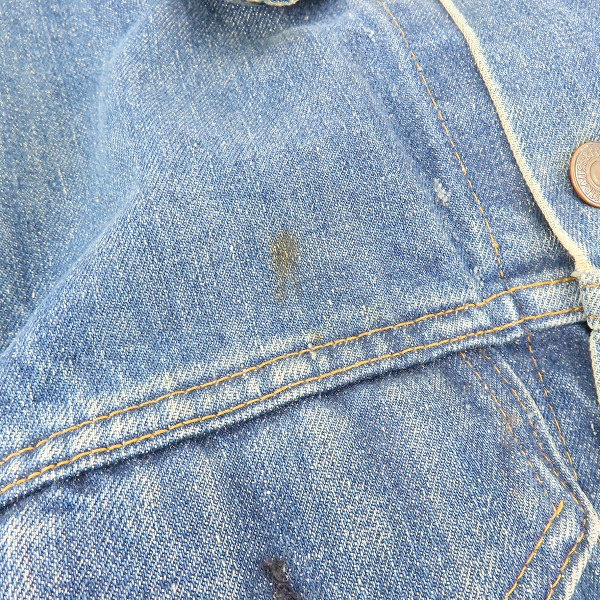 実際に弊社で買取させて頂いたLevi's/リーバイス 70S ボタン裏刻印52/ヴィンテージ/ビンテージ/サークルR 4thデニムジャケットの画像 4枚目