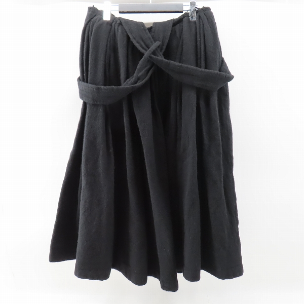 実際に弊社で買取させて頂いた【未使用】BLACK COMME DES GARCONS/ブラックコムデギャルソン ウールナイロン サスペンダースカート 1F-A007/Sの画像 1枚目