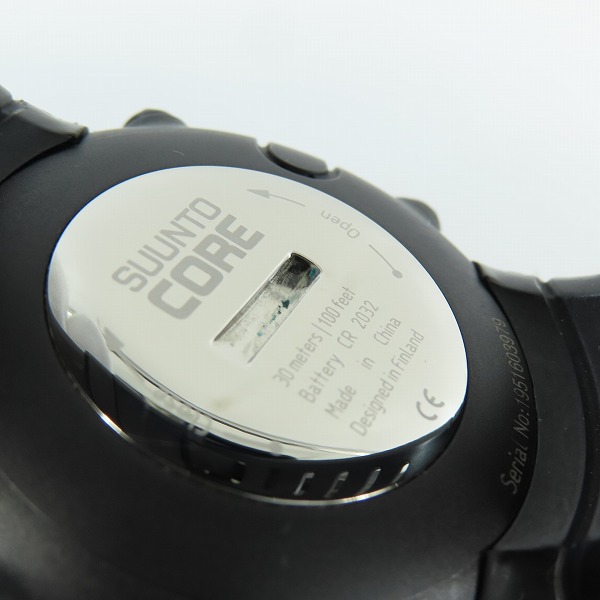 実際に弊社で買取させて頂いたSUUNTO/スント CORE/コア オールブラック 腕時計 SO14279010【動作未確認】の画像 4枚目