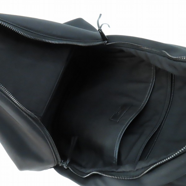 実際に弊社で買取させて頂いたSAINT LAURENT PARIS/サンローランパリ CITY/シティ レザー切替 キャンバス バックパック/リュックサック 534967 0921の画像 3枚目