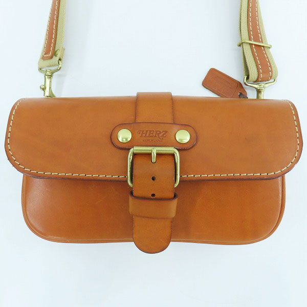 実際に弊社で買取させて頂いたHERZ/ヘルツ 一本ベルトのクラシックボディバッグ F-4