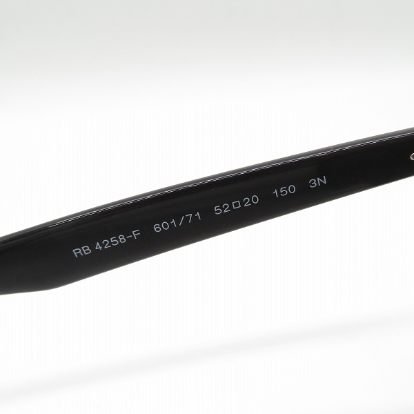 実際に弊社で買取させて頂いたRay-Ban/レイバン サングラス/アイウェア RB4258-F 601/71の画像 4枚目