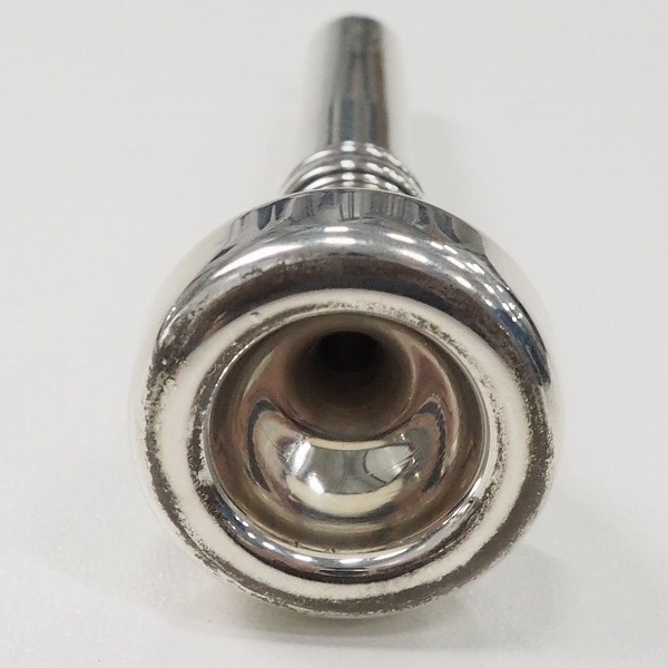 実際に弊社で買取させて頂いたVINCENT BACH/ヴィンセントバック 6BM シルバー コルネット用マウスピースの画像 4枚目