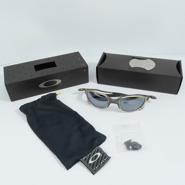 実際に弊社で買取させて頂いたOAKLEY/オークリー X-METAL/エックスメタル XX/ダブルエックス TIO2 サングラス/アイウェア XT017459の画像 7枚目