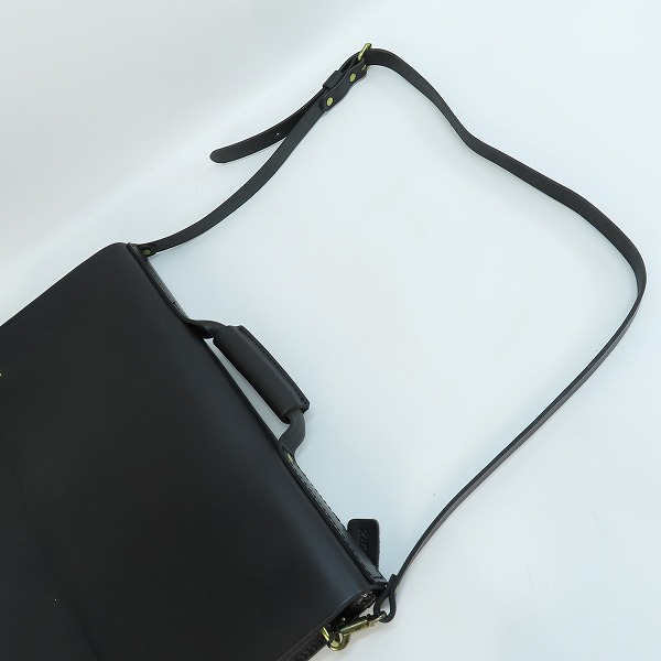 実際に弊社で買取させて頂いたHERZ/ヘルツ シンプルな顔立ちのブリーフケース ブラック BC-1の画像 3枚目
