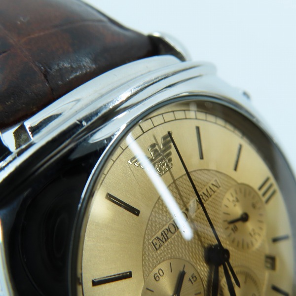 実際に弊社で買取させて頂いた【ジャンク/動作未確認】EMPORIO ARMANI/エンポリオアルマーニ クロノグラフ/クォーツ アナログ腕時計  AR-0286の画像 3枚目